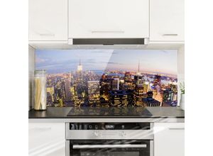 4055957668434 - Micasia - Spritzschutz Glas - New York Skyline bei Nacht - Panorama Quer Größe HxB 40cm x 100cm