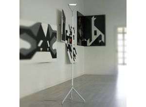 8032700611622 - Lola - eine multifunktionale Stehlampe