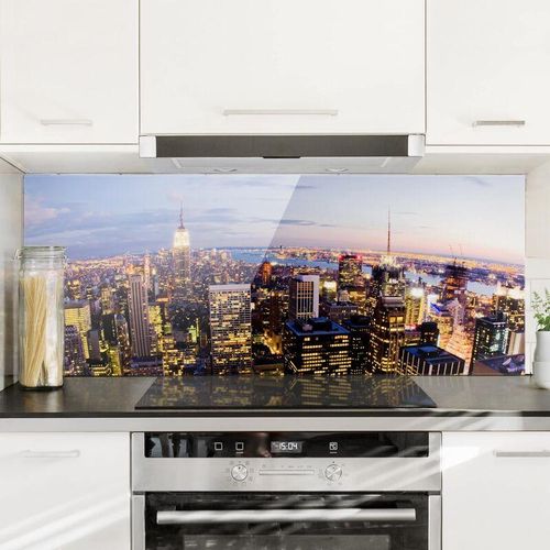 4055957668434 - Micasia - Spritzschutz Glas - New York Skyline bei Nacht - Panorama Quer Größe HxB 40cm x 100cm