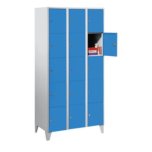 4250618206424 - 5er-Schließfachschrank München 3 Abteile lichtgrau lichtblau B 900 mm mit Füßen 4250618206424 - 5er-Schließfachschrank München 3 Abteile lichtgrau lichtblau B 900 mm mit Füßen
