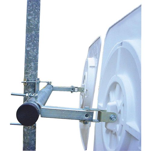 3547312600018 - Vialux® 2-Spiegel-Halterung für Pfosten mit Ø 60-90 mm BxØ 1300 x 76 mm 3547312600018 - Vialux® 2-Spiegel-Halterung für Pfosten mit Ø 60-90 mm BxØ 1300 x 76 mm