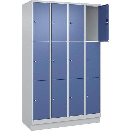 4066681685154 - 3er-Schließfachschrank Classic PLUS 4 Abteile lichtgrau fernblau B 1200 mm 12 Fächer mit Bodensockel C+P 4066681685154 - 3er-Schließfachschrank Classic PLUS 4 Abteile lichtgrau fernblau B 1200 mm 12 Fächer mit Bodensockel C+P