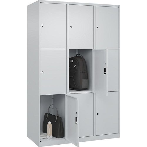 4067521352304 - 3er-Schließfachschrank Classic PLUS 3 Abteile lichtgrau B 1200 mm 9 Fächer mit Bodengleitern C+P 4067521352304 - 3er-Schließfachschrank Classic PLUS 3 Abteile lichtgrau B 1200 mm 9 Fächer mit Bodengleitern C+P