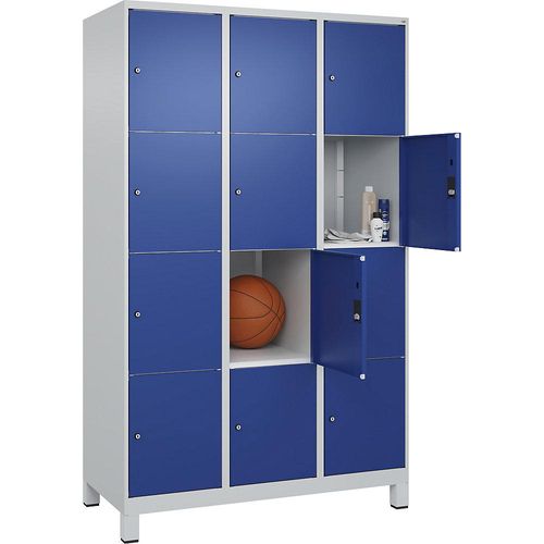 4066681681682 - 4er-Schließfachschrank Classic PLUS 3 Abteile lichtgrau enzianblau B 1200 mm 12 Fächer mit Füßen 4066681681682 - 4er-Schließfachschrank Classic PLUS 3 Abteile lichtgrau enzianblau B 1200 mm 12 Fächer mit Füßen