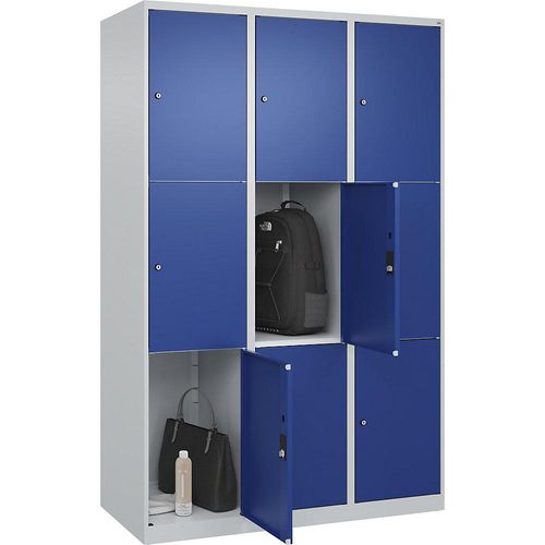 4067521352328 - 3er-Schließfachschrank Classic PLUS 3 Abteile lichtgrau enzianblau B 1200 mm 9 Fächer mit Bodengleitern C+P 4067521352328 - 3er-Schließfachschrank Classic PLUS 3 Abteile lichtgrau enzianblau B 1200 mm 9 Fächer mit Bodengleitern C+P