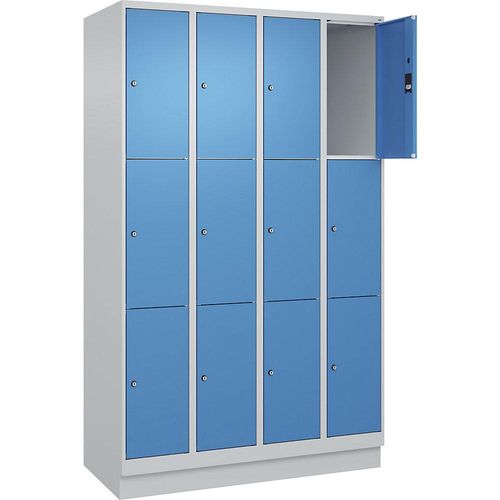 4066681685147 - 3er-Schließfachschrank Classic PLUS 4 Abteile lichtgrau lichtblau B 1200 mm 12 Fächer mit Bodensockel C+P 4066681685147 - 3er-Schließfachschrank Classic PLUS 4 Abteile lichtgrau lichtblau B 1200 mm 12 Fächer mit Bodensockel C+P