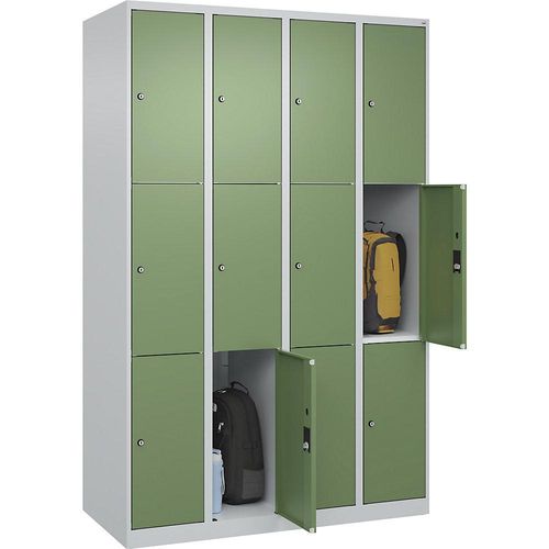 4067521353011 - 3er-Schließfachschrank Classic PLUS 4 Abteile lichtgrau   resedagrün B 1200 mm 12 Fächer mit Bodengleitern C+P