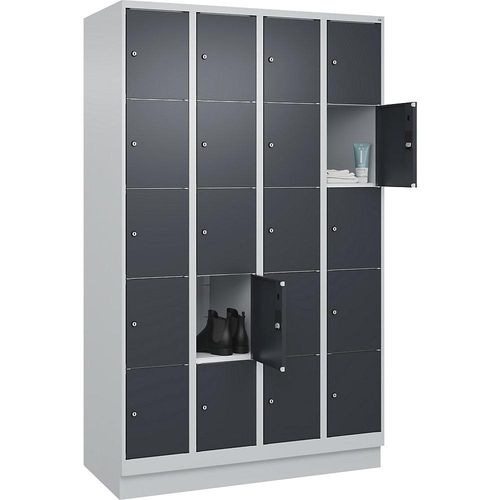 4066681694187 - 5er-Schließfachschrank Classic PLUS 4 Abteile lichtgrau grau B 1200 mm 20 Fächer mit Bodensockel C+P 4066681694187 - 5er-Schließfachschrank Classic PLUS 4 Abteile lichtgrau grau B 1200 mm 20 Fächer mit Bodensockel C+P