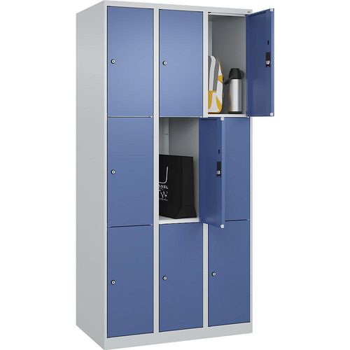 4067521351819 - 3er-Schließfachschrank Classic PLUS 3 Abteile lichtgrau fernblau B 900 mm 9 Fächer mit Bodengleitern C+P 4067521351819 - 3er-Schließfachschrank Classic PLUS 3 Abteile lichtgrau fernblau B 900 mm 9 Fächer mit Bodengleitern C+P