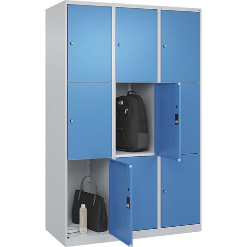 4068192837626 - 3er-Schließfachschrank Classic PLUS 3 Abteile lichtgrau lichtblau B 1200 mm 9 Fächer mit Bodengleitern C+P 4068192837626 - 3er-Schließfachschrank Classic PLUS 3 Abteile lichtgrau lichtblau B 1200 mm 9 Fächer mit Bodengleitern C+P