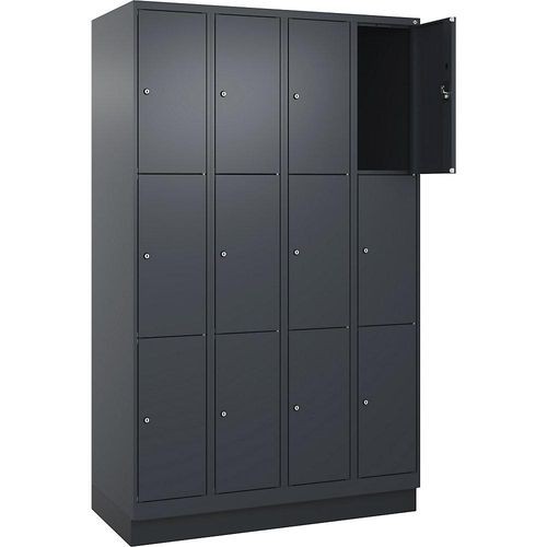 4068192027881 - 3er-Schließfachschrank Evolo PLUS 4 Abteile grau B 1200 mm 12 Fächer mit Bodensockel Zylinderschloss