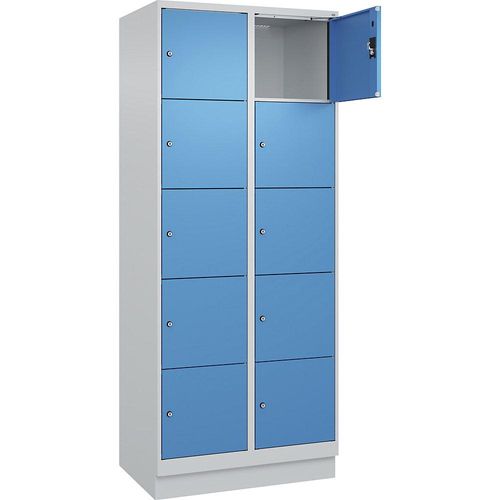 4068192024460 - 5er-Schließfachschrank Evolo PLUS 2 Abteile lichtgrau lichtblau B 800 mm 10 Fächer mit Bodensockel Zylinderschloss 4068192024460 - 5er-Schließfachschrank Evolo PLUS 2 Abteile lichtgrau lichtblau B 800 mm 10 Fächer mit Bodensockel Zylinderschloss