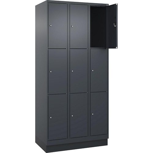 4068192025368 - 3er-Schließfachschrank Evolo PLUS 3 Abteile grau B 900 mm 9 Fächer mit Bodensockel Zylinderschloss 4068192025368 - 3er-Schließfachschrank Evolo PLUS 3 Abteile grau B 900 mm 9 Fächer mit Bodensockel Zylinderschloss