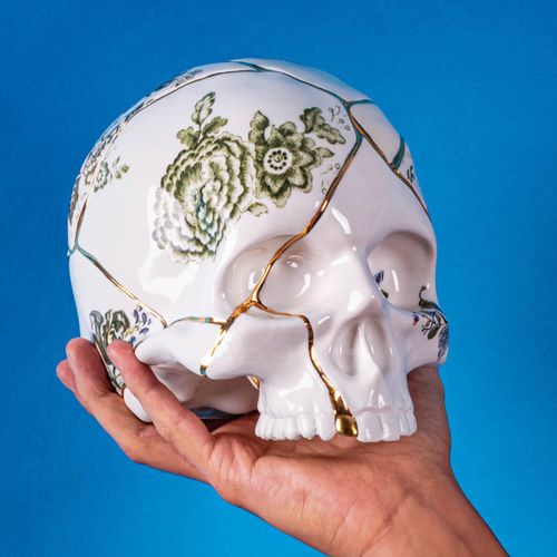 8008215215525 - SELETTI Skulptur Kintsugi Skull weiß Porzellan Gold