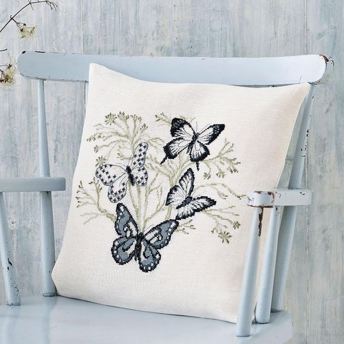 5702858321607 - Stickkissen Schmetterlinge 5702858321607 - Stickkissen Schmetterlinge