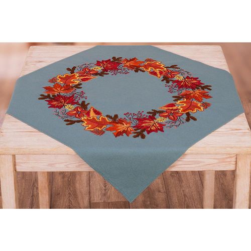 4058896347057 - Stickmitteldecke Herbstlaub 4058896347057 - Stickmitteldecke Herbstlaub