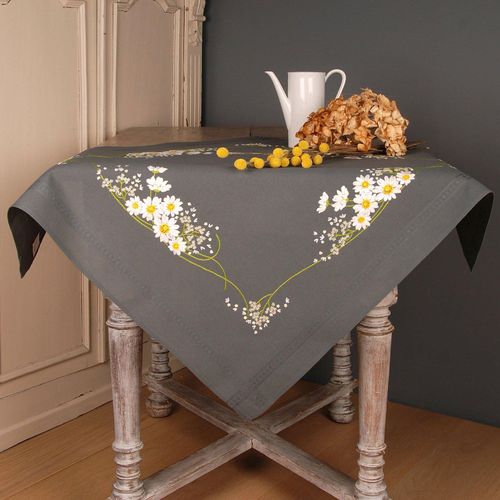 5413480874835 - Stickmitteldecke Margeriten 5413480874835 - Stickmitteldecke Margeriten