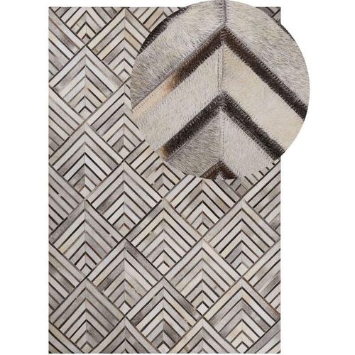 4251682229319 - Beliani - Teppich Leder Beige 140x200 cm Geometrisches Muster