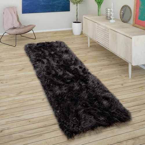 4061981132322 - Kunstfell Fellteppich Imitat Sitzkissen Herzform Rund Verschiedene Formen Schwarz 50x150 cm - Paco Home