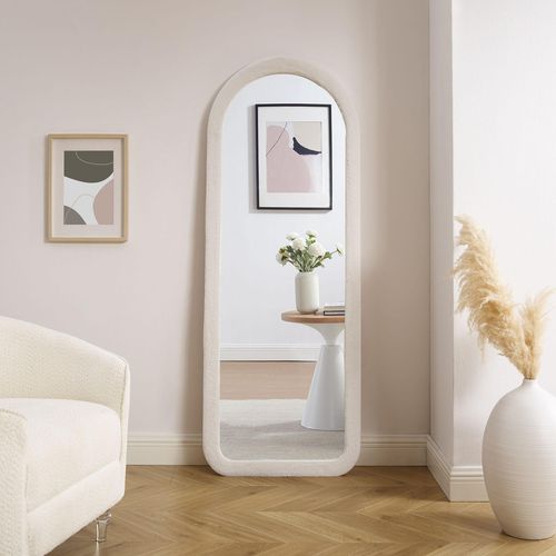 4251744817386 - Ganzkörperspiegel SALESFEVER Bristol Spiegel Höhe 160 cm beige B60cm H160cm T3cm MDF Polyester Spiegelglas Spiegel Rahmen abgerundet aus Kunstfell 4251744817386 - Ganzkörperspiegel SALESFEVER Bristol Spiegel Höhe 160 cm beige B60cm H160cm T3cm MDF Polyester Spiegelglas Spiegel Rahmen abgerundet aus Kunstfell