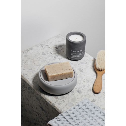 4008832656583 - Duftkerze BLOMUS FRAGA Kerzen Gr Ø H 9 cm x 11 cm grau (grau (magnet)) Duftkerze Wachskerze Kerzen