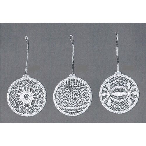 4028298305788 - Dekohänger STICKEREIEN PLAUEN Weihnachtskugeln Gr B H 7 cm x 7 cm weiß Weihnachtsdekoanhänger Dekohänger Baumbehang Weihnachtskugeln bestickt