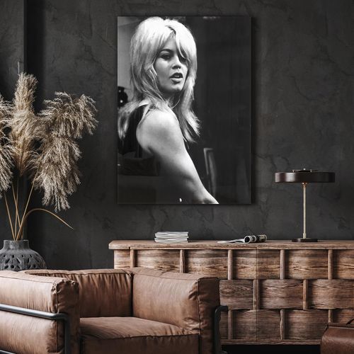 4067437106046 - Acrylglasbild QUEENCE Nero Bilder Gr B H T 50 cm x 70 cm x 04 cm Schwarz-Weiß-Frau-Stars Hochformat grau Acrylglasbilder Brigitte Bardot Fine Art-Print in Galeriequalität