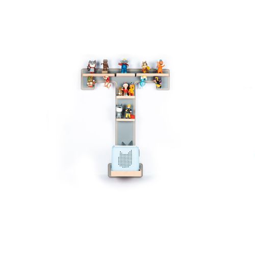 4051814447044 - Kinderregal Buchstabe T hängend für Toniebox und Tonie Figuren platzsparendes Regal Maße H 54 x B 45 x T 19 cm Wandregal für Musikbox und Figuren Aufbewahrung mit Magneteinsätzen Aufbewahrungsregal Holz