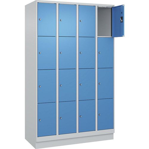 4068192028062 - 4er-Schließfachschrank Evolo PLUS 4 Abteile lichtgrau   lichtblau B 1200 mm 16 Fächer mit Bodensockel Zylinderschloss kaiserkraft