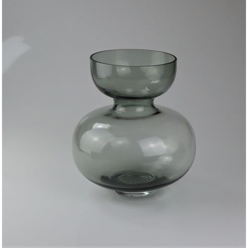 4056422305748 - Dekovase AM DESIGN aus Glas grau (rauch) B22cm H26cm Glas Vasen BxH 22x26 cm 4056422305748 - Dekovase AM DESIGN aus Glas grau (rauch) B22cm H26cm Glas Vasen BxH 22x26 cm