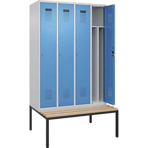 4068192263234 - Schwarz-Weiß-Spind Evolo PLUS Sitzbank schmal 4 Abteile Trennwand verkürzt lichtgrau   lichtblau B 1200 mm Zylinderschloss mit untergebauter Sitzbank Buche kaiserkraft