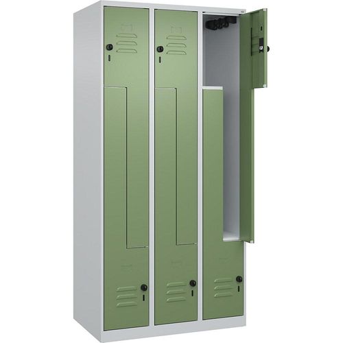 4067521321430 - Z-Spind Classic PLUS 3 Abteile lichtgrau resedagrün B 900 mm mit Bodengleitern Drehriegel 4067521321430 - Z-Spind Classic PLUS 3 Abteile lichtgrau resedagrün B 900 mm mit Bodengleitern Drehriegel