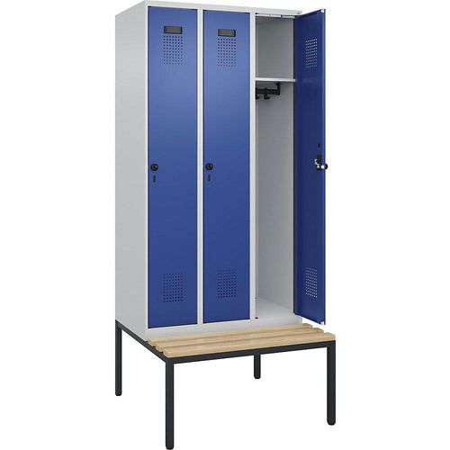 4068192155355 - Kleiderspind Evolo Plus 3 Abteile 300 mm Abteilbreite mit untergebauter Sitzbank B 900 x T 815 x H 2120 mm Drehriegel lichtgrau enzianblau