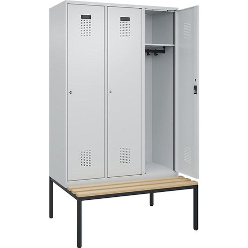 4068192282068 - Kleiderspind Evolo Plus 3 Abteile 400 mm Abteilbreite mit untergebauter Sitzbank B 1200 x T 815 x H 2120 mm Zylinder lichtgrau lichtgrau