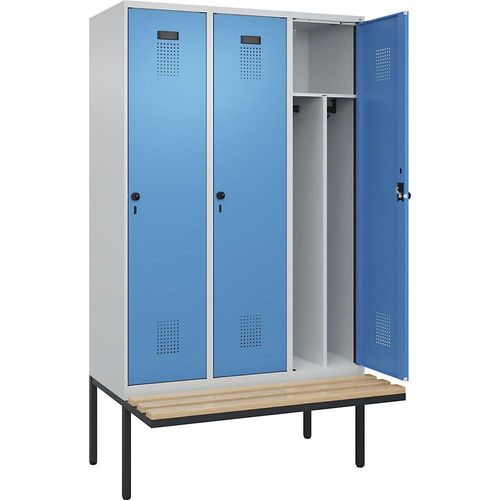 4068192157427 - Schwarz-Weiß-Spind Evolo PLUS Sitzbank schmal 3 Abteile Trennwand verkürzt lichtgrau lichtblau B 1200 mm Sicherheits-Drehriegel mit auskragender Sitzbank Buche kaiserkraft 4068192157427 - Schwarz-Weiß-Spind Evolo PLUS Sitzbank schmal 3 Abteile Trennwand verkürzt lichtgrau lichtblau B 1200 mm Sicherheits-Drehriegel mit auskragender Sitzbank Buche kaiserkraft