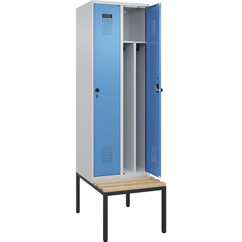 4068192157441 - Schwarz-Weiß-Spind Evolo PLUS Sitzbank schmal 2 Abteile Trennwand verkürzt lichtgrau   lichtblau B 600 mm Sicherheits-Drehriegel mit untergebauter Sitzbank Buche kaiserkraft