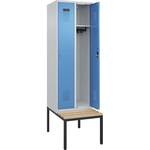 4068192262367 - Kleiderspind Evolo Plus 2 Abteile mit je 300 mm Breite Unterbau-Sitzbank B 600 x T 815 x H 2120 mm Zylinder lichtgrau lichtblau 4068192262367 - Kleiderspind Evolo Plus 2 Abteile mit je 300 mm Breite Unterbau-Sitzbank B 600 x T 815 x H 2120 mm Zylinder lichtgrau lichtblau
