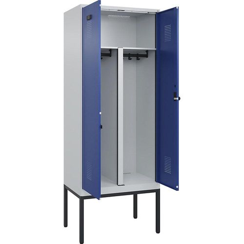 4068192156482 - Schwarz-Weiß-Spind Evolo PLUS 1 Abteil Trennwand verkürzt lichtgrau enzianblau B 800 mm mit schmalen Füßen Sicherheits-Drehriegel kaiserkraft 4068192156482 - Schwarz-Weiß-Spind Evolo PLUS 1 Abteil Trennwand verkürzt lichtgrau enzianblau B 800 mm mit schmalen Füßen Sicherheits-Drehriegel kaiserkraft