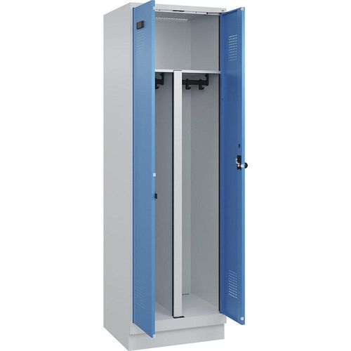 4067521933503 - Schwarz-Weiß-Spind Evolo PLUS 1 Abteil Trennwand verkürzt lichtgrau   lichtblau B 600 mm mit Bodensockel Sicherheits-Drehriegel kaiserkraft