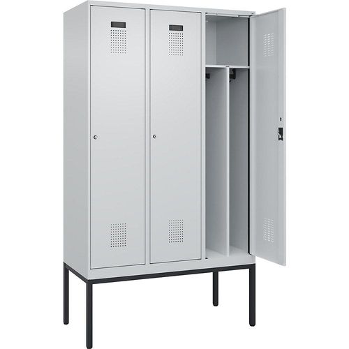 4068192282631 - Schwarz-Weiß-Spind Evolo PLUS schmal 3 Abteile Trennwand verkürzt lichtgrau B 1200 mm mit schmalen Füßen Zylinderschloss kaiserkraft