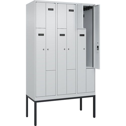 4068192978442 - Z-Spind Evolo PLUS 3 Abteile lichtgrau B 1200 mm 6 Fächer mit schmalen Füßen Zylinderschloss kaiserkraft 4068192978442 - Z-Spind Evolo PLUS 3 Abteile lichtgrau B 1200 mm 6 Fächer mit schmalen Füßen Zylinderschloss kaiserkraft