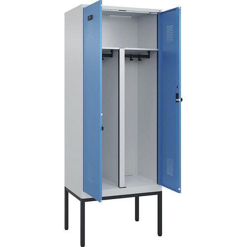 4068192157823 - Schwarz-Weiß-Spind Evolo PLUS 1 Abteil Trennwand verkürzt lichtgrau   lichtblau B 800 mm mit schmalen Füßen Sicherheits-Drehriegel kaiserkraft