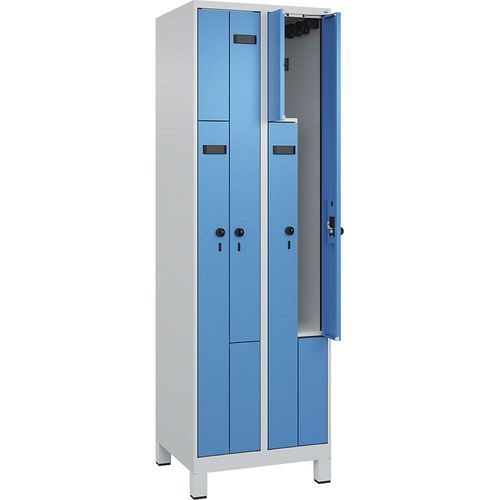 4068192565185 - Z-Spind Evolo PLUS 2 Abteile lichtgrau lichtblau B 600 mm 4 Fächer mit breiten Füßen Sicherheits-Drehriegel kaiserkraft 4068192565185 - Z-Spind Evolo PLUS 2 Abteile lichtgrau lichtblau B 600 mm 4 Fächer mit breiten Füßen Sicherheits-Drehriegel kaiserkraft