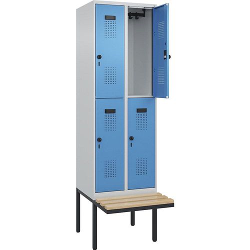 4068192157199 - Doppelstock-Spind Evolo PLUS Sitzbank 2 Abteile lichtgrau   lichtblau B 600 mm Sicherheits-Drehriegel mit auskragender Sitzbank Buche kaiserkraft