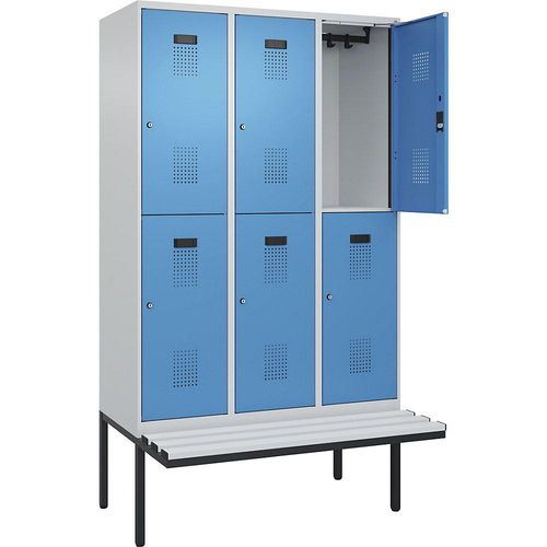 4068192389576 - Doppelstock-Spind Evolo PLUS Sitzbank 3 Abteile lichtgrau   lichtblau B 1200 mm Zylinderschloss mit auskragender Sitzbank Kunststoff kaiserkraft