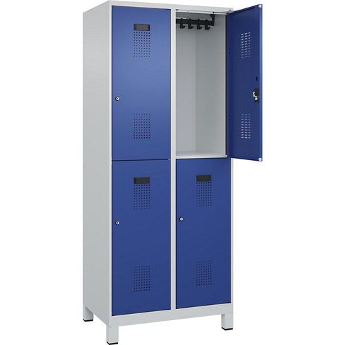 4067521974780 - Doppelstock-Spind Evolo PLUS 2 Abteile lichtgrau enzianblau B 800 mm mit breiten Füßen Zylinderschloss C+P 4067521974780 - Doppelstock-Spind Evolo PLUS 2 Abteile lichtgrau enzianblau B 800 mm mit breiten Füßen Zylinderschloss C+P