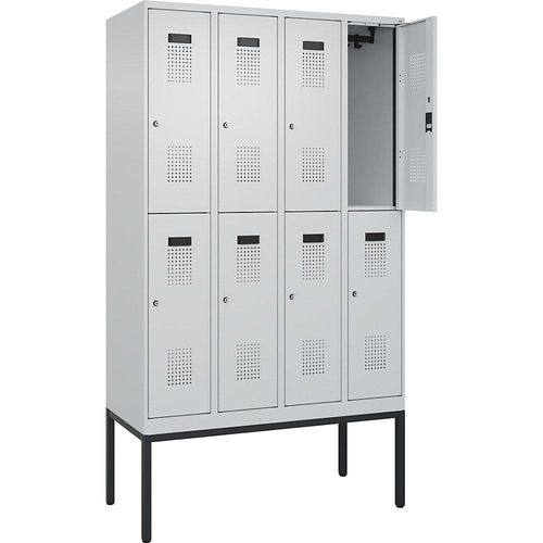 4068192282372 - Doppelstock-Spind Evolo PLUS 4 Abteile lichtgrau B 1200 mm mit schmalen Füßen Zylinderschloss 4068192282372 - Doppelstock-Spind Evolo PLUS 4 Abteile lichtgrau B 1200 mm mit schmalen Füßen Zylinderschloss