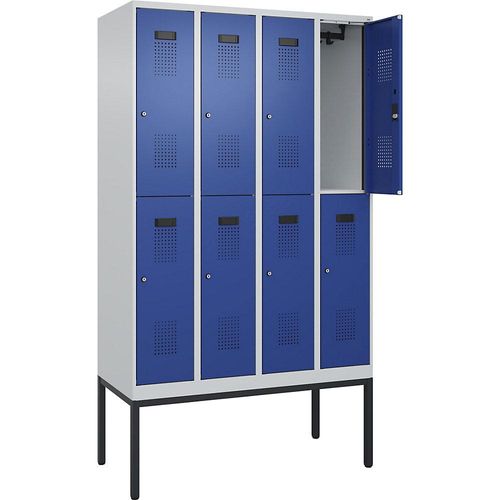 4068192261520 - Doppelstock-Spind Evolo PLUS 4 Abteile lichtgrau enzianblau B 1200 mm mit schmalen Füßen Zylinderschloss 4068192261520 - Doppelstock-Spind Evolo PLUS 4 Abteile lichtgrau enzianblau B 1200 mm mit schmalen Füßen Zylinderschloss