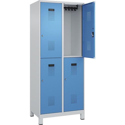 4067521975930 - Doppelstock-Spind Evolo PLUS 2 Abteile lichtgrau lichtblau B 800 mm mit breiten Füßen Zylinderschloss C+P 4067521975930 - Doppelstock-Spind Evolo PLUS 2 Abteile lichtgrau lichtblau B 800 mm mit breiten Füßen Zylinderschloss C+P