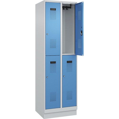 4067521975992 - Doppelstock-Spind Evolo PLUS 2 Abteile lichtgrau   lichtblau B 600 mm mit Bodensockel Zylinderschloss C+P